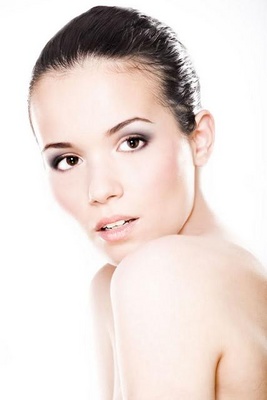 make up nude ochi accentuati cum sa te machiezi pentru vara,machiaje simp,e pentru vara modele de machiaje la moda 2011