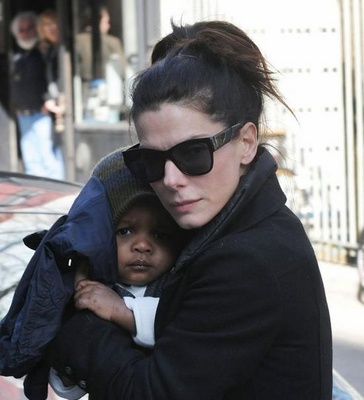 sandra bullock louis la joaca stiri sandra bullock